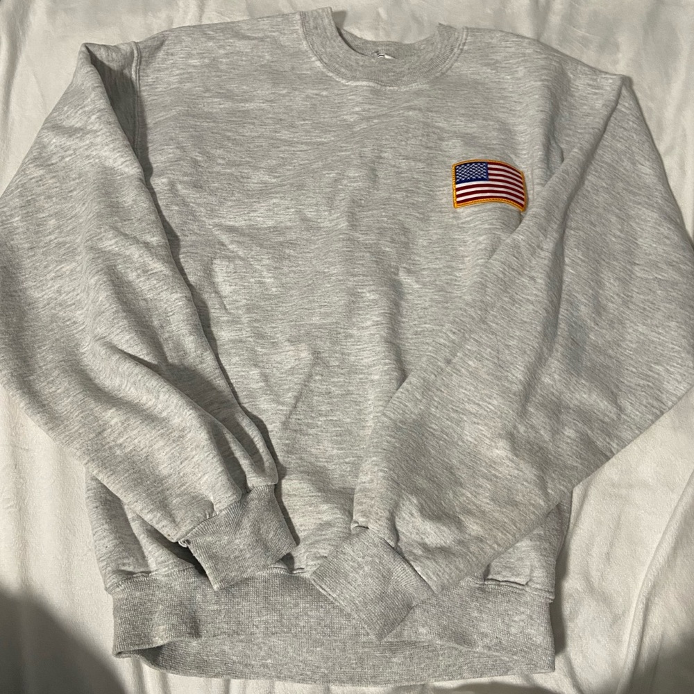Grey United States crew neck